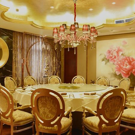 Kingtown Hotel Hongmei Shanghai Bagian luar foto