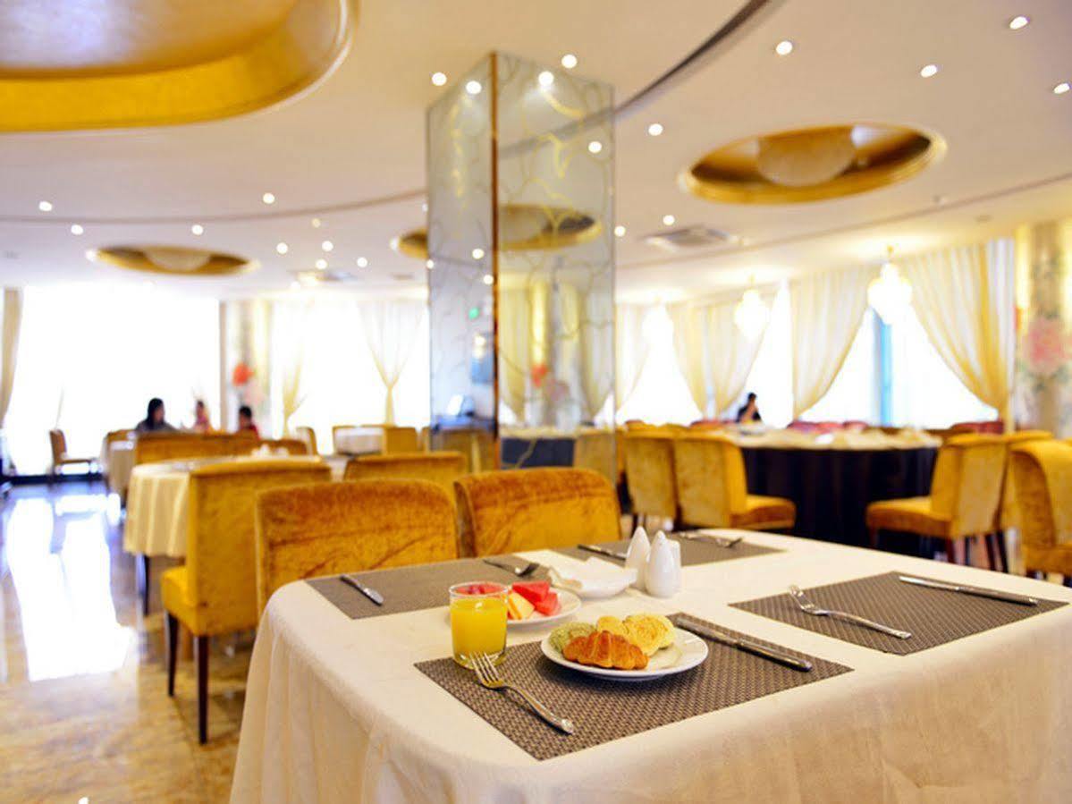 Kingtown Hotel Hongmei Shanghai Bagian luar foto