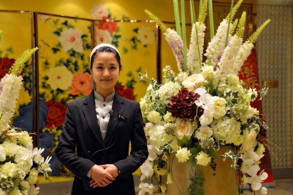 Kingtown Hotel Hongmei Shanghai Bagian luar foto