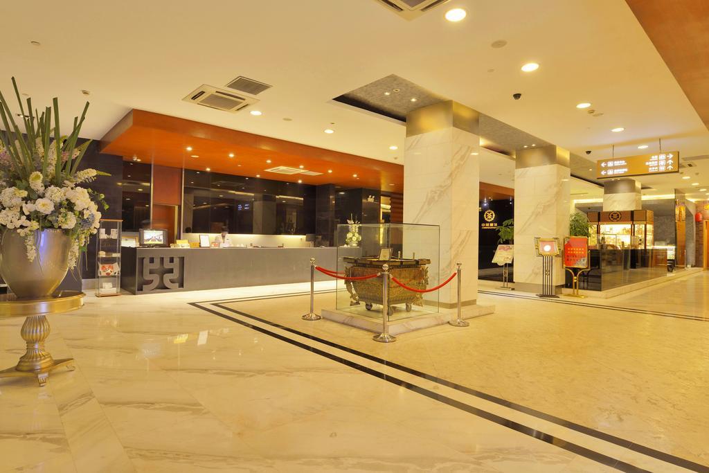 Kingtown Hotel Hongmei Shanghai Bagian luar foto