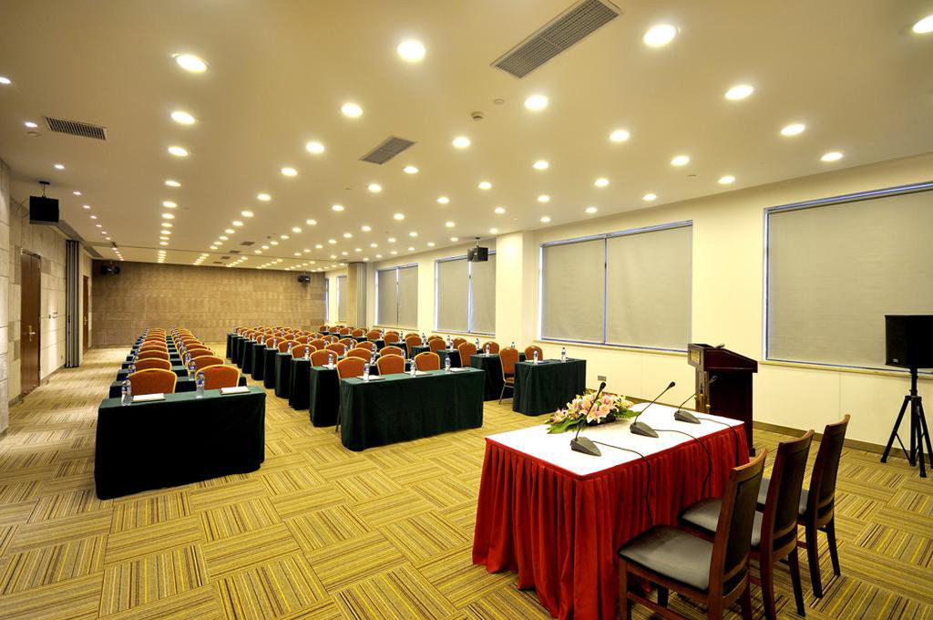 Kingtown Hotel Hongmei Shanghai Bagian luar foto